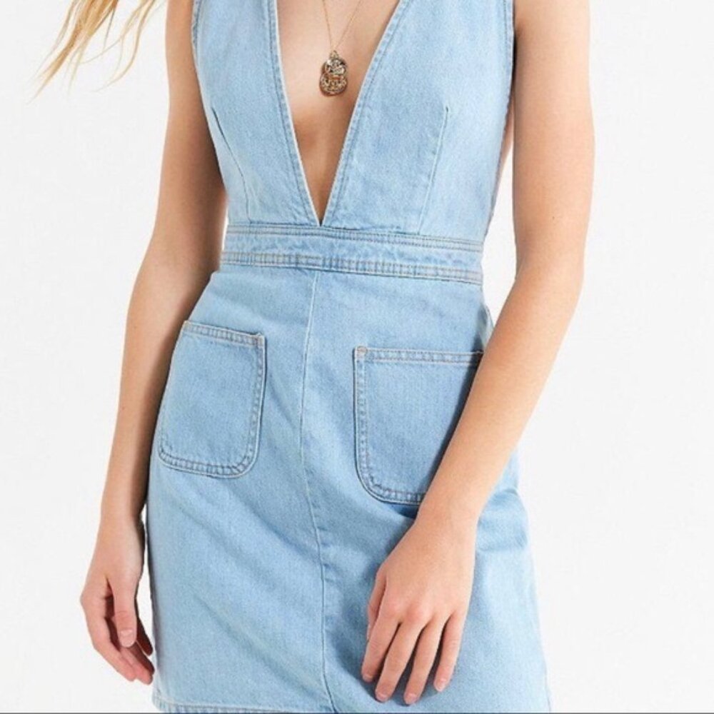 Urban Outfitters BDG Plunge Denim Overall Dress - Picture 3 of 9